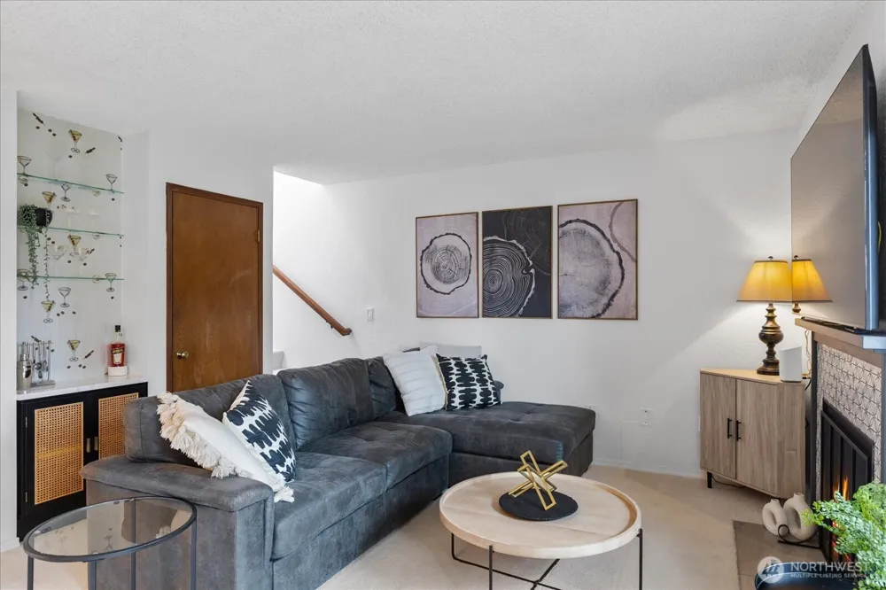 21615 80th Avenue W #215 Edmonds, WA 98026