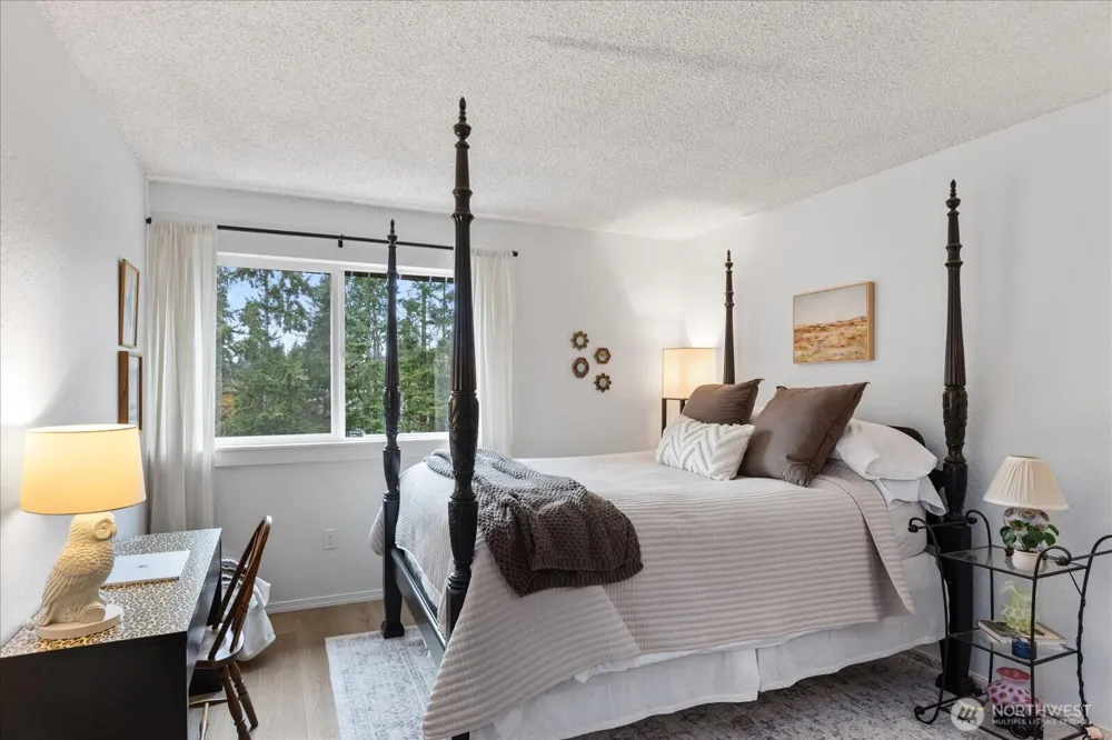 21615 80th Avenue W #215 Edmonds, WA 98026