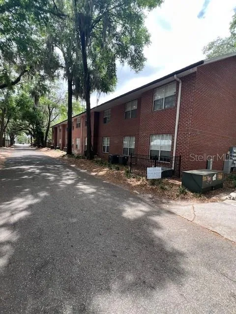 120 NW 9TH STREET Gainesville, FL 32601
