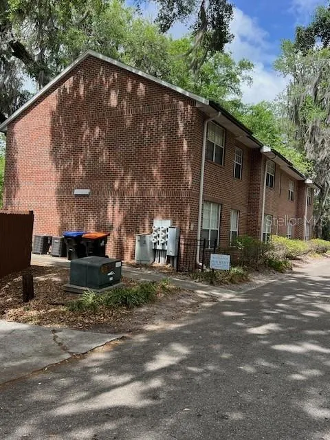 120 NW 9TH STREET Gainesville, FL 32601