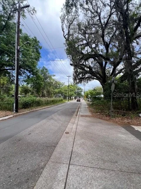120 NW 9TH STREET Gainesville, FL 32601