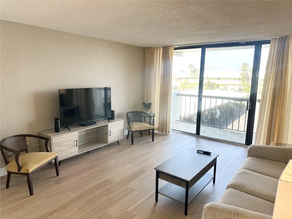 400 ISLAND WAY #206 Clearwater Beach, FL 33767