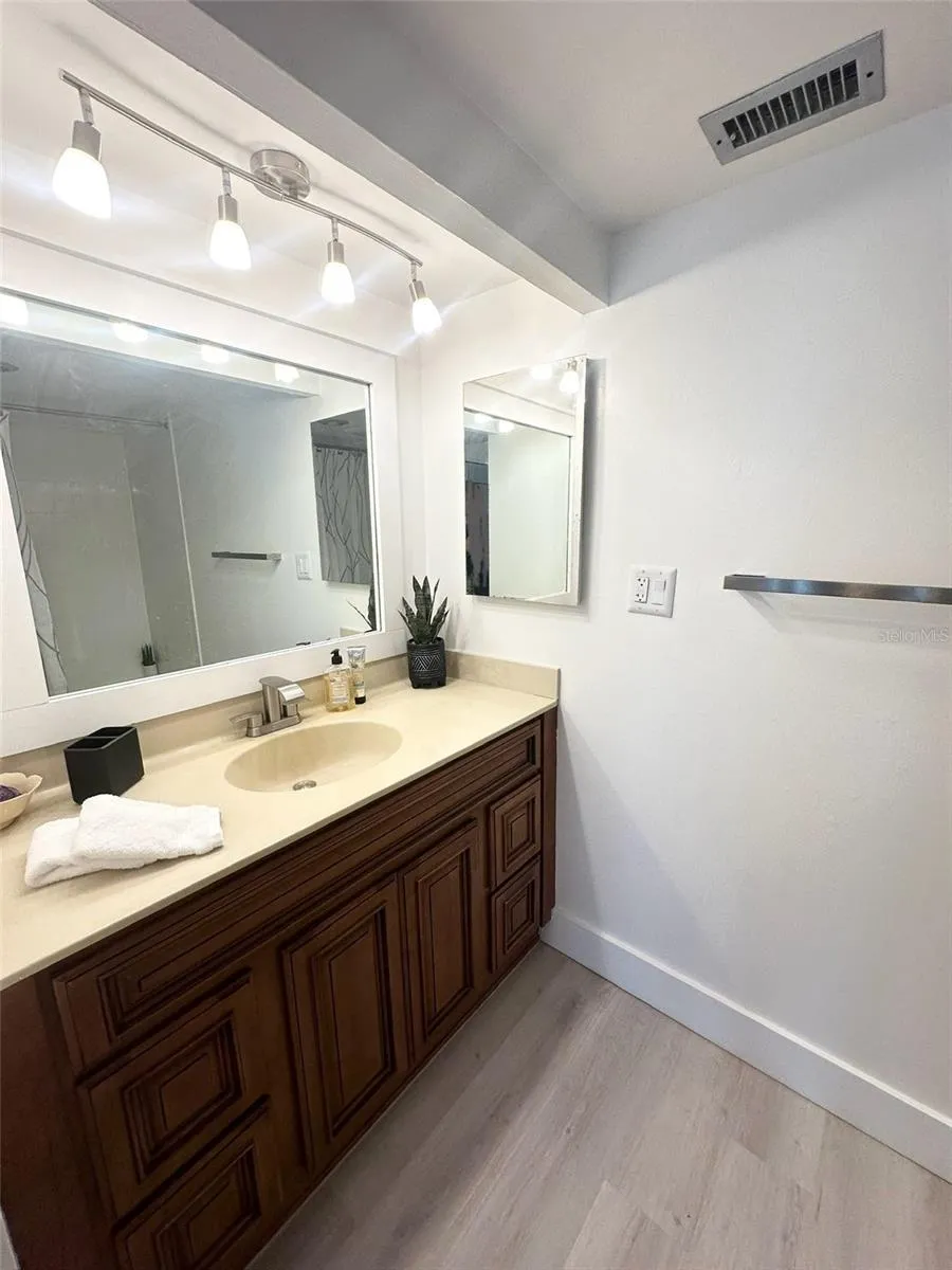 400 ISLAND WAY #206 Clearwater Beach, FL 33767