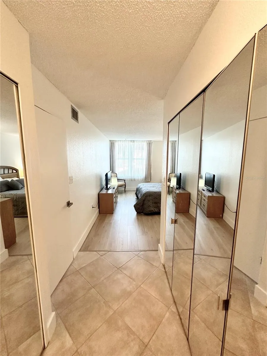 400 ISLAND WAY #206 Clearwater Beach, FL 33767