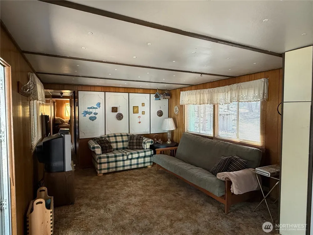 87 Larkspur Drive Winthrop, WA 98862