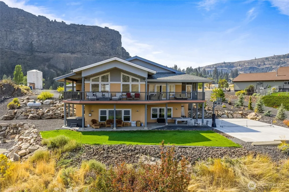 25725 Lincoln Hill Pl E Creston, WA 99147