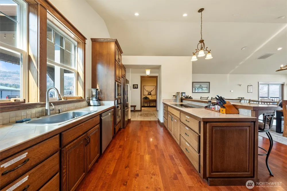 25725 Lincoln Hill Pl E Creston, WA 99147