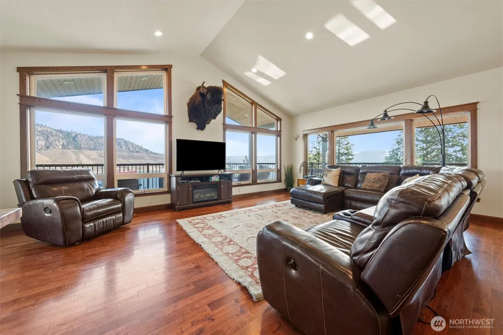 25725 Lincoln Hill Pl E Creston, WA 99147
