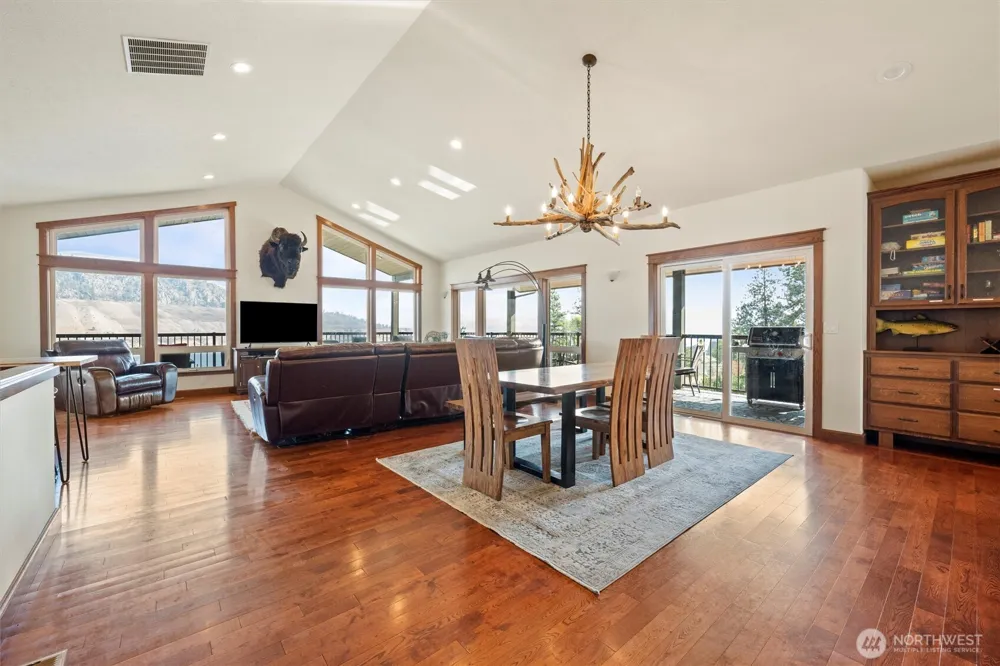 25725 Lincoln Hill Pl E Creston, WA 99147