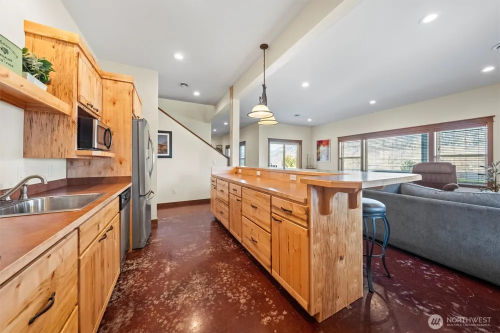 25725 Lincoln Hill Pl E Creston, WA 99147