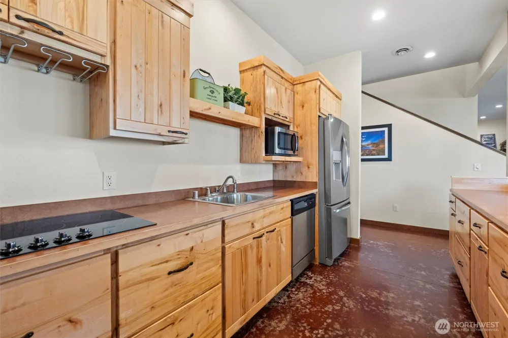 25725 Lincoln Hill Pl E Creston, WA 99147
