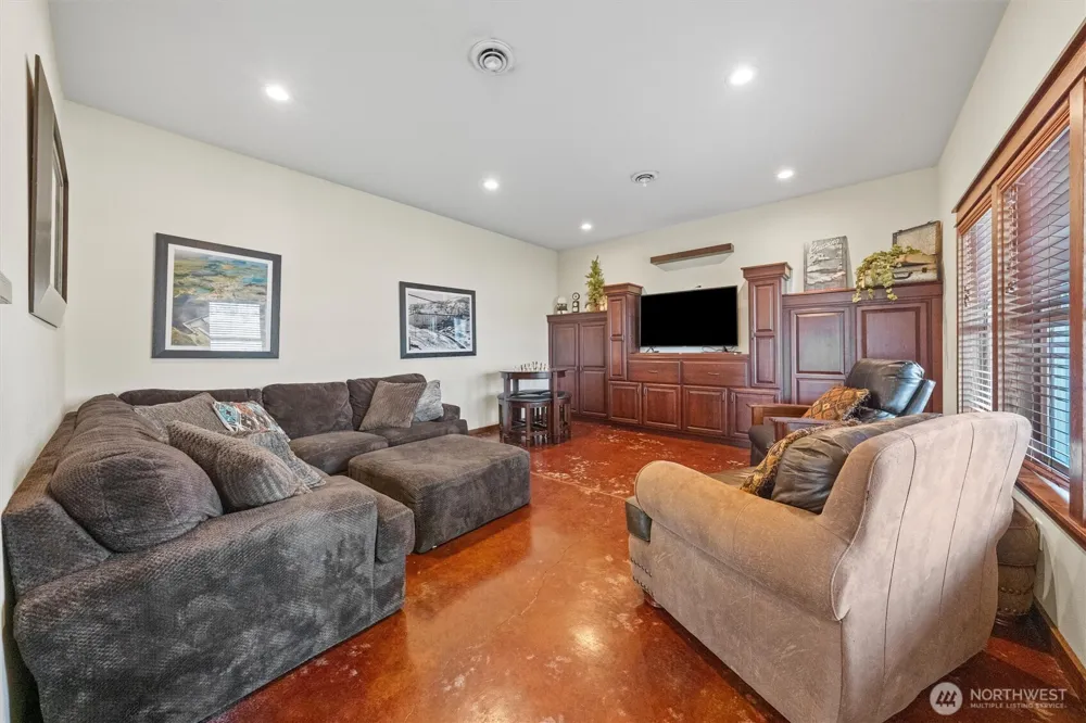 25725 Lincoln Hill Pl E Creston, WA 99147