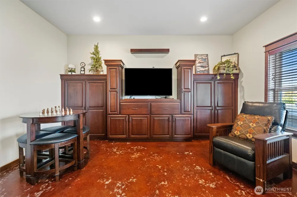 25725 Lincoln Hill Pl E Creston, WA 99147