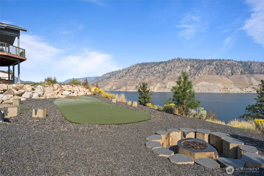 25725 Lincoln Hill Pl E Creston, WA 99147