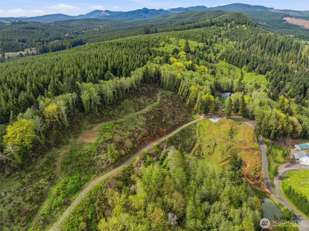 505 Apple Creek Longview, WA 98632