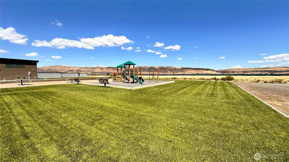 60 King Salmon Court Vantage, WA 98950