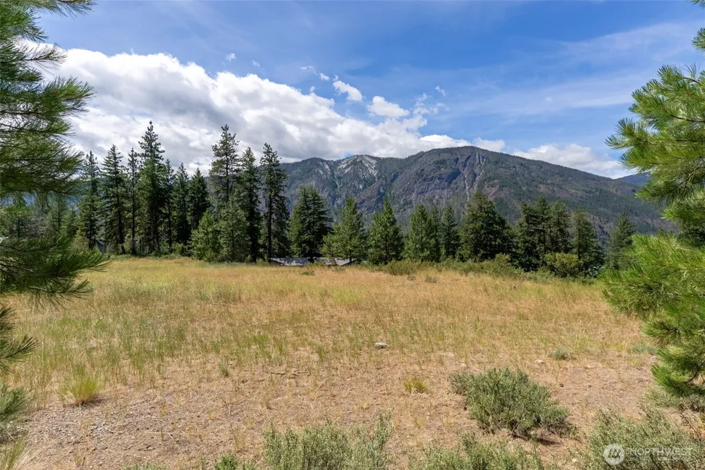 58 Homestead Road Winthrop, WA 98862
