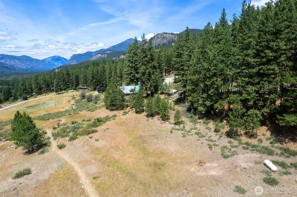 58 Homestead Road Winthrop, WA 98862