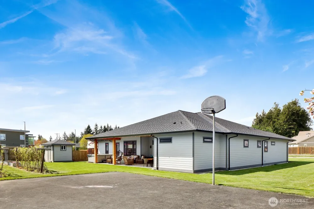 8802 Line Road Lynden, WA 98264