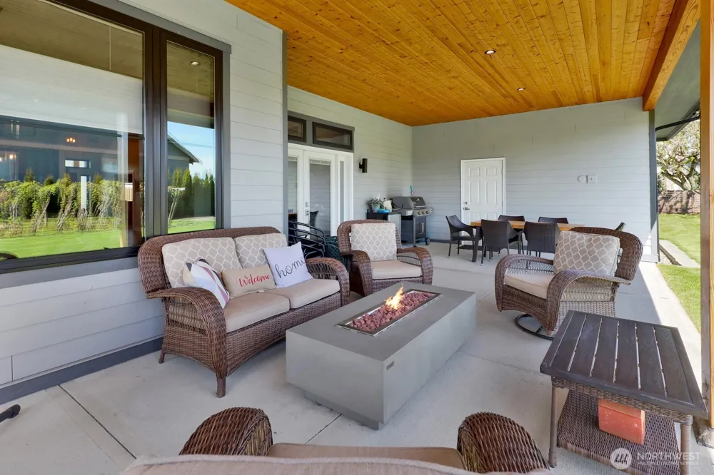 8802 Line Road Lynden, WA 98264