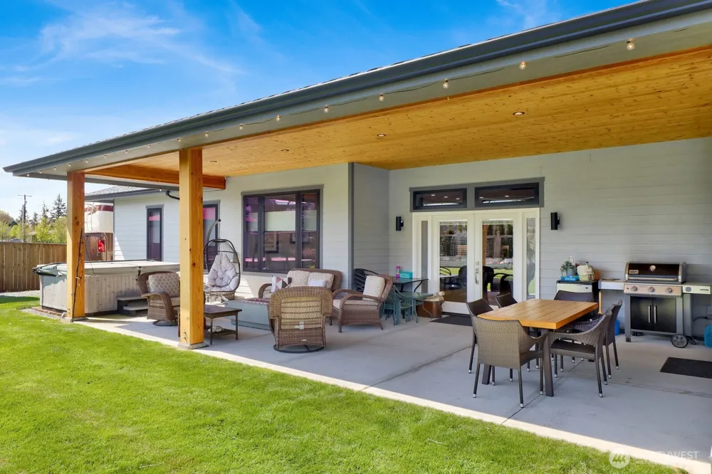 8802 Line Road Lynden, WA 98264