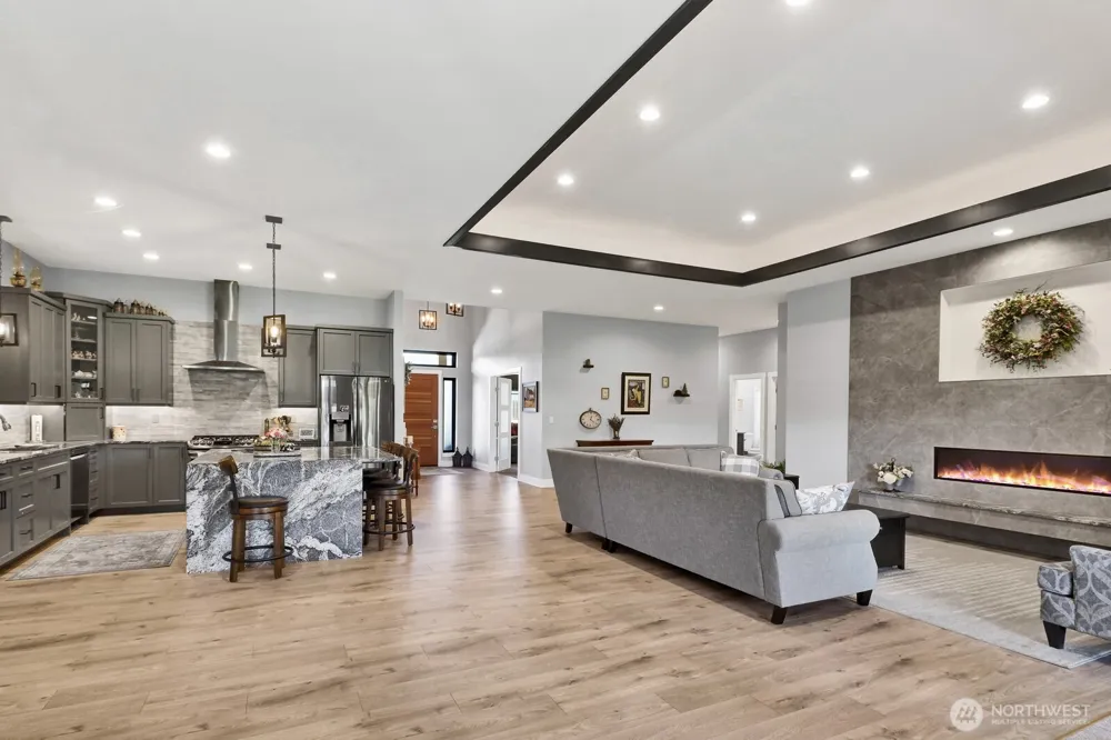 8802 Line Road Lynden, WA 98264
