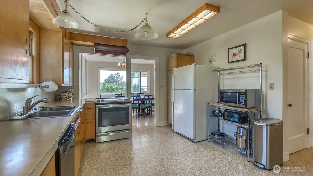 445 Point Lawrence Road Orcas Island, WA 98245