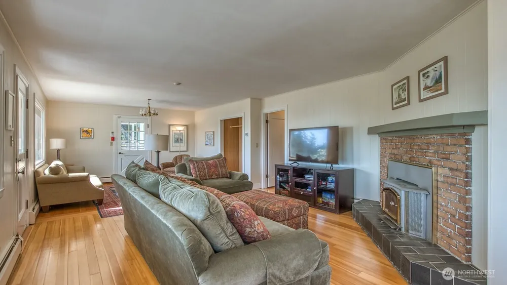 445 Point Lawrence Road Orcas Island, WA 98245
