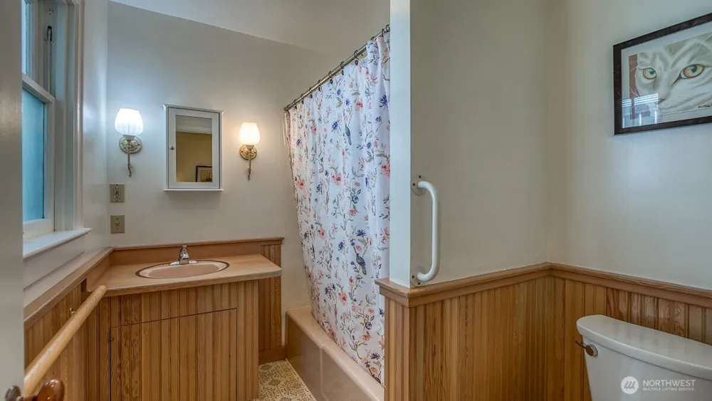 445 Point Lawrence Road Orcas Island, WA 98245