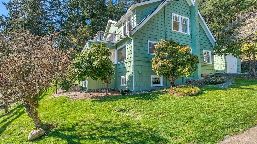 445 Point Lawrence Road Orcas Island, WA 98245