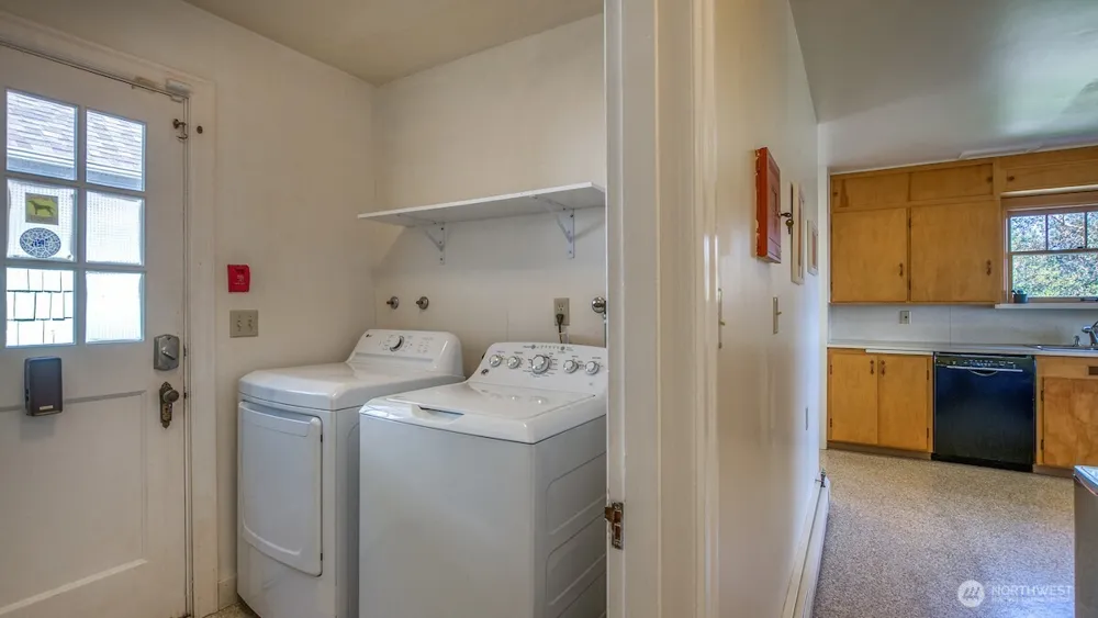 445 Point Lawrence Road Orcas Island, WA 98245
