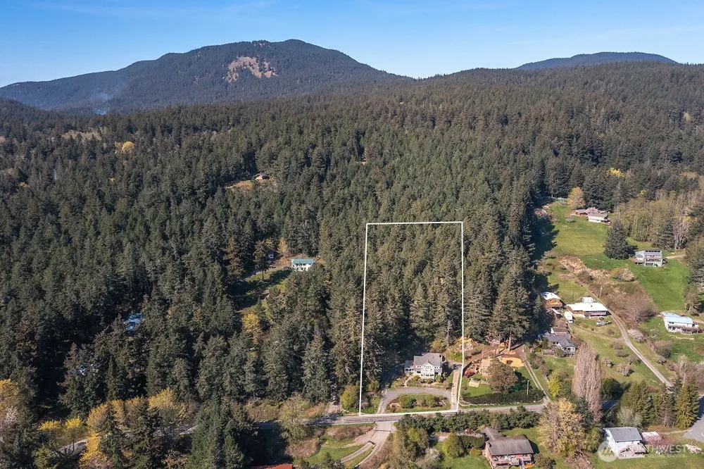 445 Point Lawrence Road Orcas Island, WA 98245