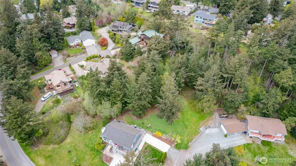 689 Sitka Place La Conner, WA 98257
