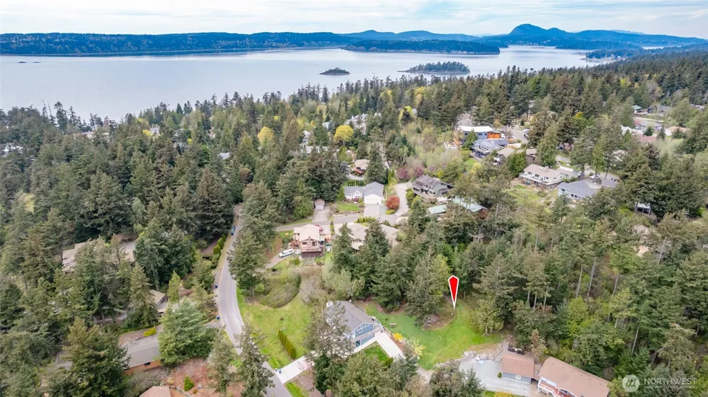689 Sitka Place La Conner, WA 98257