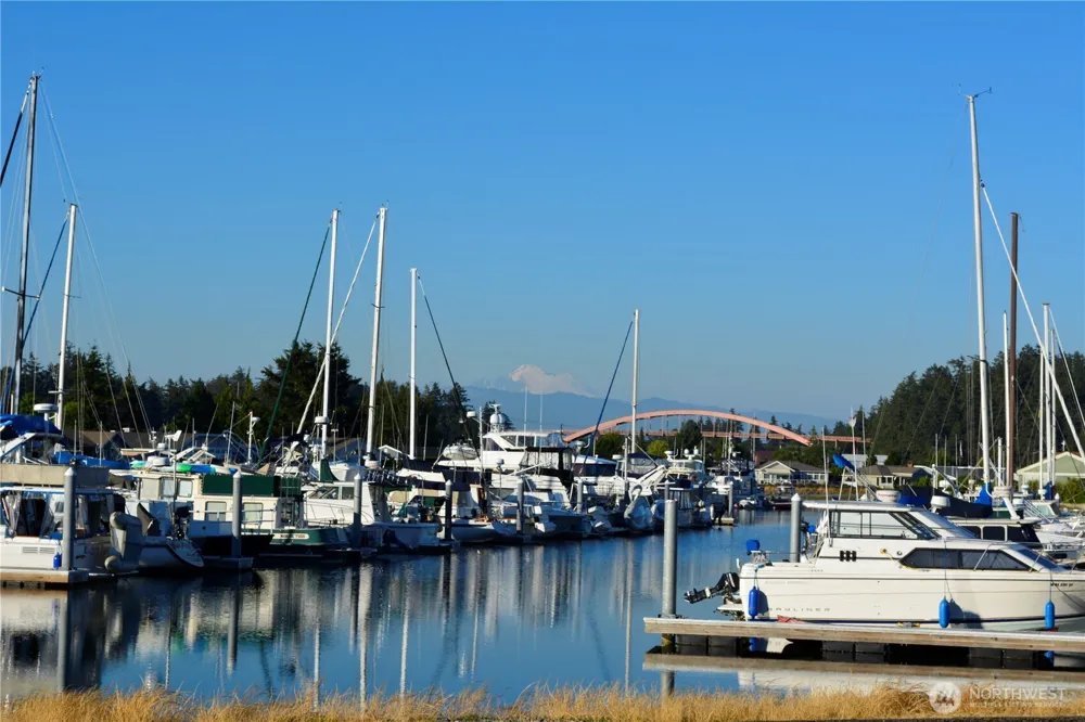 689 Sitka Place La Conner, WA 98257