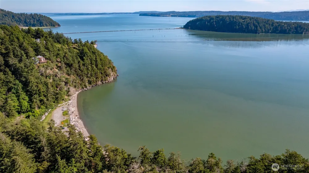 689 Sitka Place La Conner, WA 98257