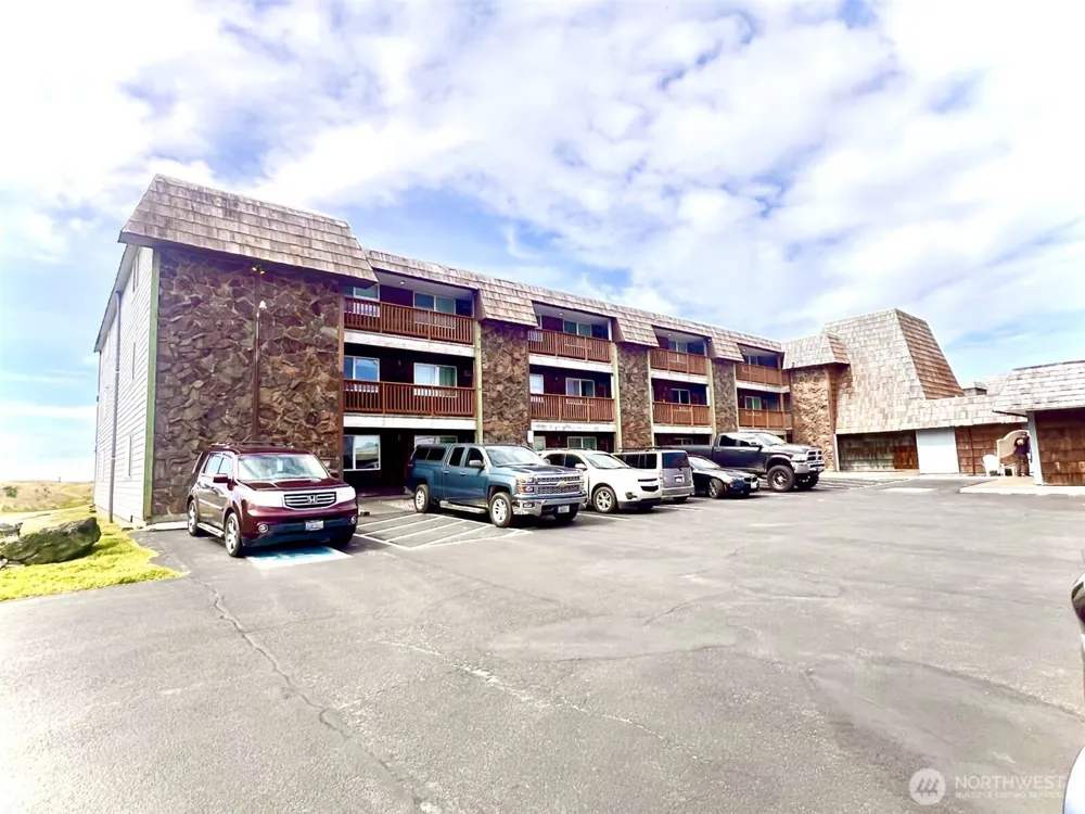 304 NW 14th Street NW #104 Long Beach, WA 98631