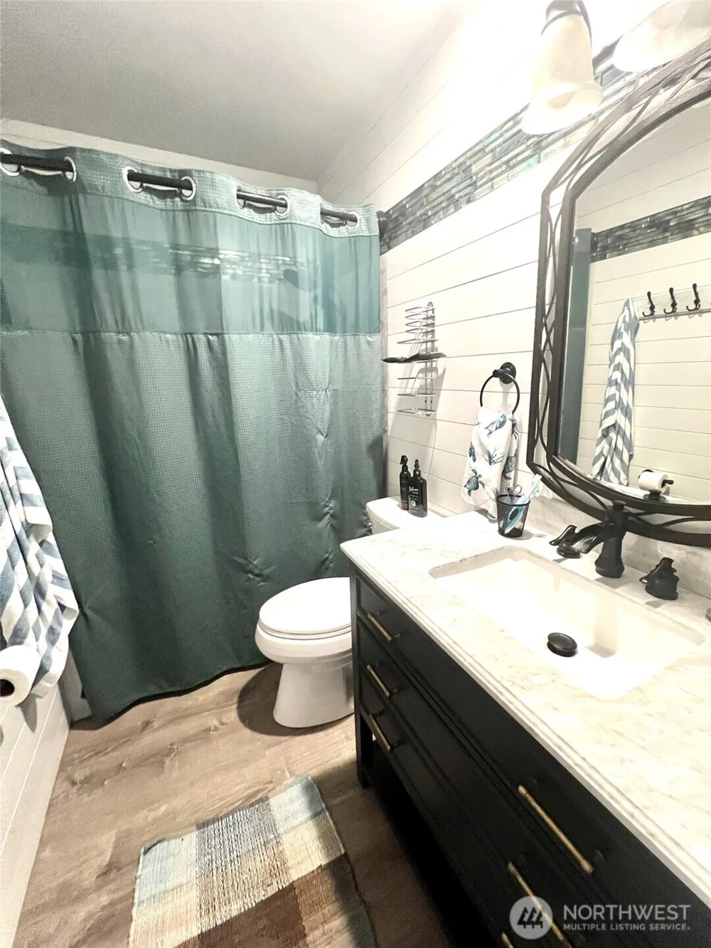 304 NW 14th Street NW #104 Long Beach, WA 98631