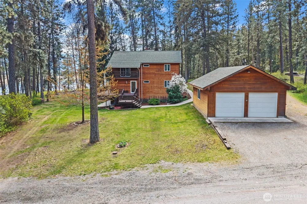 61 Columbia Drive Kettle Falls, WA 99141