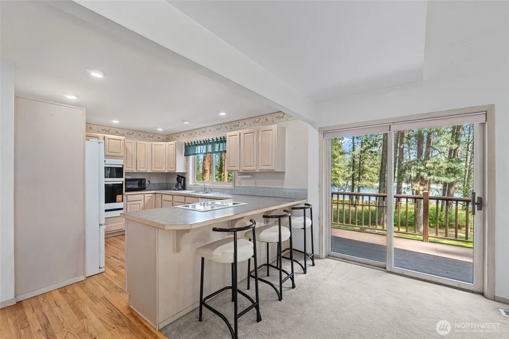 61 Columbia Drive Kettle Falls, WA 99141