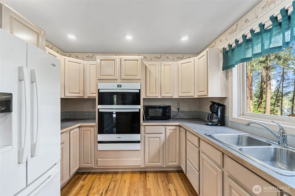 61 Columbia Drive Kettle Falls, WA 99141