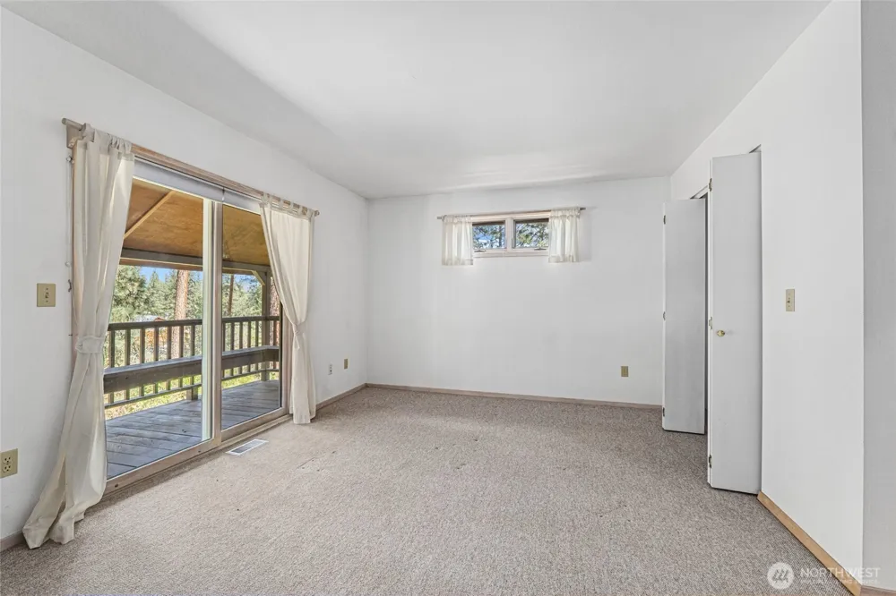 61 Columbia Drive Kettle Falls, WA 99141