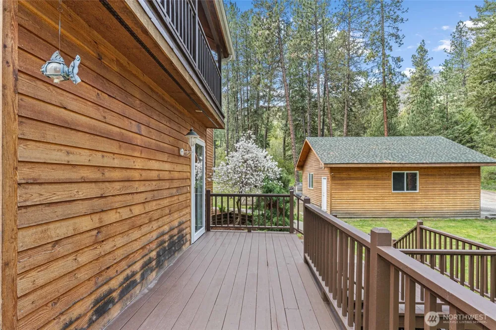 61 Columbia Drive Kettle Falls, WA 99141