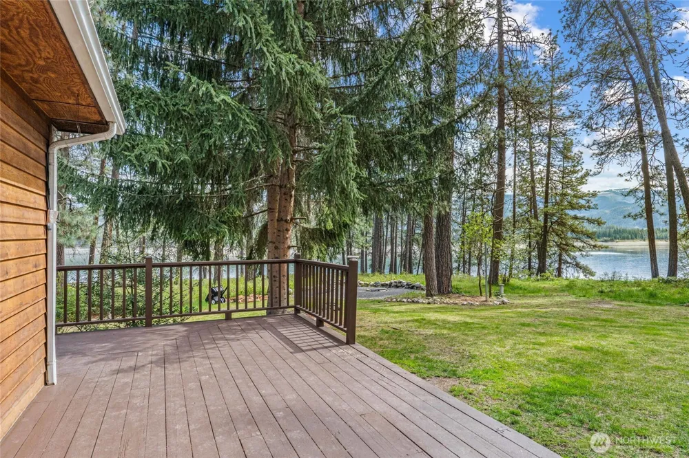 61 Columbia Drive Kettle Falls, WA 99141