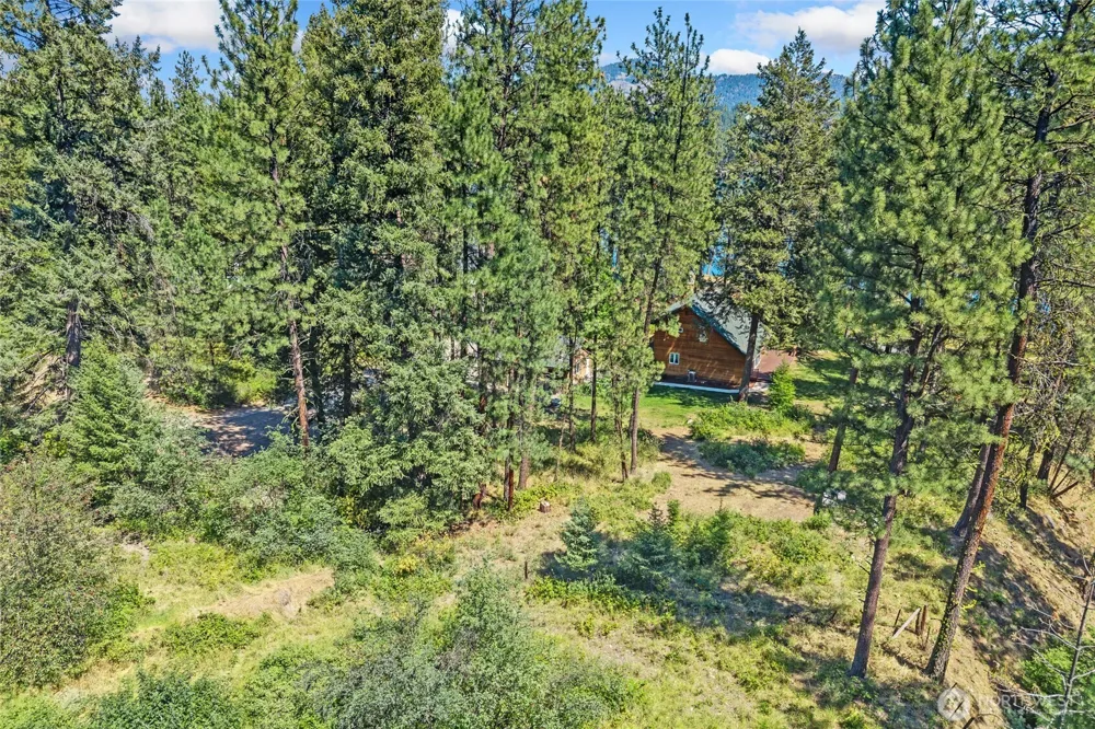 61 Columbia Drive Kettle Falls, WA 99141