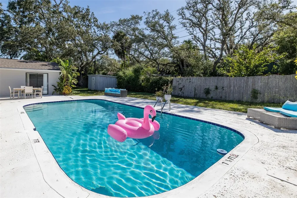 2180 PHILIPPE PARKWAY Safety Harbor, FL 34695