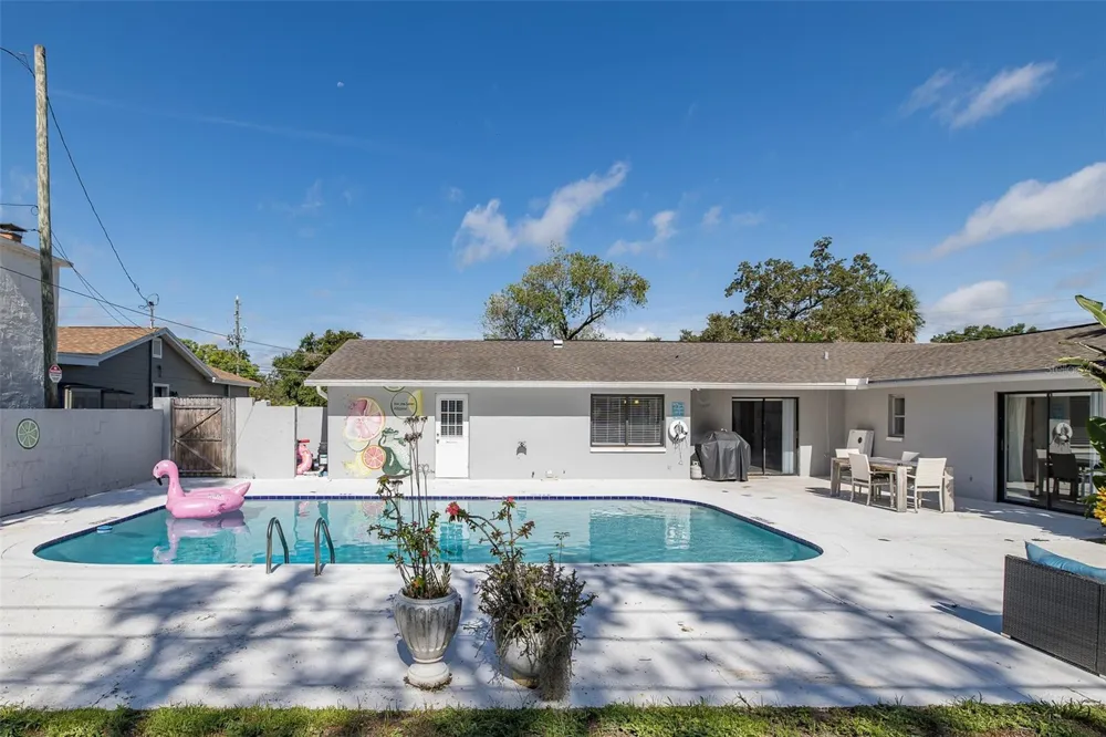 2180 PHILIPPE PARKWAY Safety Harbor, FL 34695