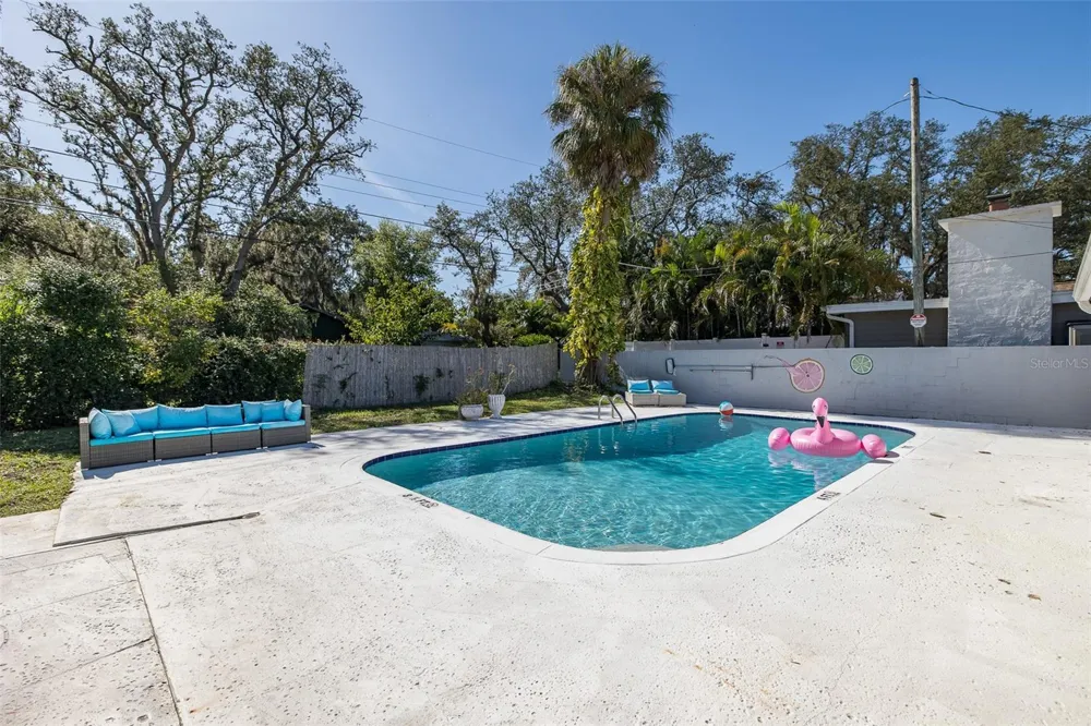 2180 PHILIPPE PARKWAY Safety Harbor, FL 34695