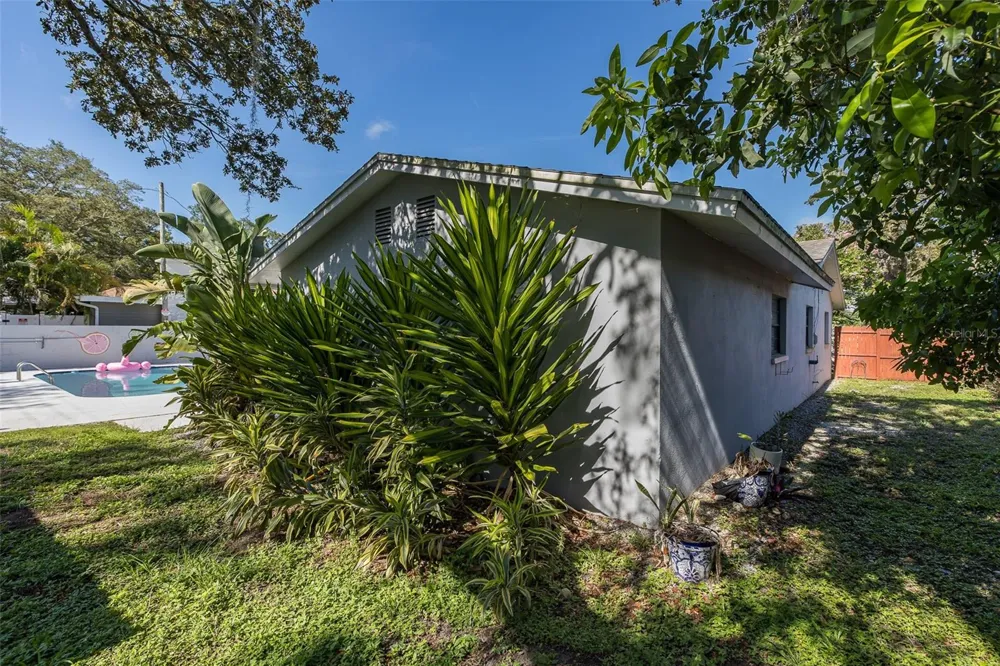 2180 PHILIPPE PARKWAY Safety Harbor, FL 34695