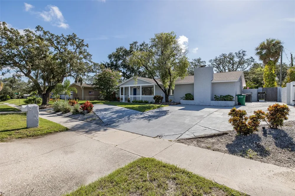 2180 PHILIPPE PARKWAY Safety Harbor, FL 34695